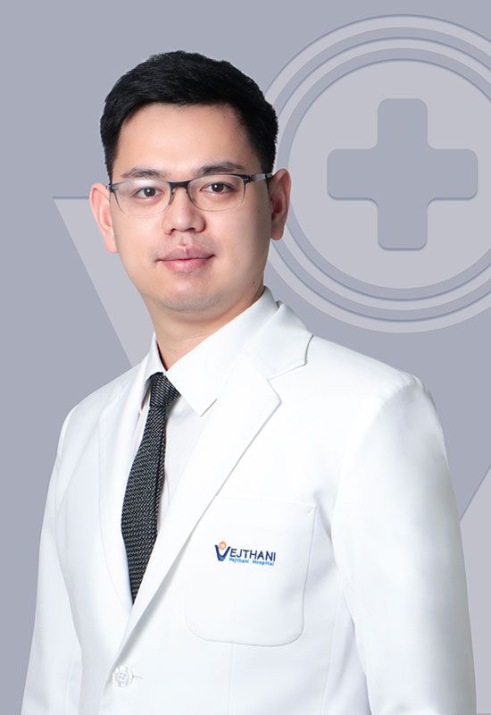 Dr. Ratthapoom Watcharopas